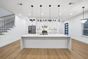 310 E 7th St, Dallas, TX 75203 - Photo 13