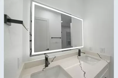 310 E 7th Street, Dallas, TX 75203 - Photo 21