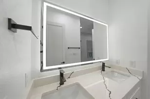 310 E 7th St, Dallas, TX 75203 - Photo 21