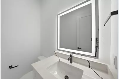 310 E 7th Street, Dallas, TX 75203 - Photo 9