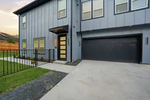 310 E 7th St, Dallas, TX 75203 - Photo 3