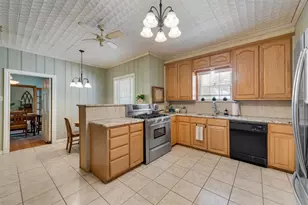 233 E High St, Wills Point, TX 75169 - Photo 19