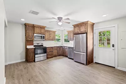107 S Flower Lane, Chico, TX 76431 - Photo 3