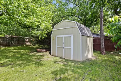 107 S Flower Lane, Chico, TX 76431 - Photo 23