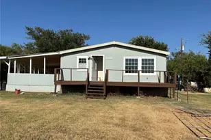 7424 N Locust St, Denton, TX 76207 - Photo 3