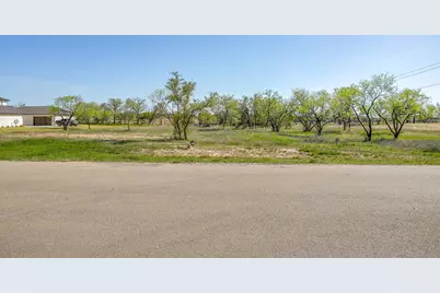 113 Dan Russell Bend, Weatherford, TX 76087 - Photo 11