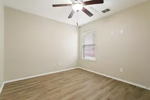 2813 Houston Wood Dr, Fort Worth, TX 76244 - Photo 9