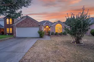 306 Branch Bend, Euless, TX 76039 - Photo 17