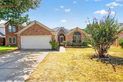 306 Branch Bend, Euless, TX 76039 - Photo 1