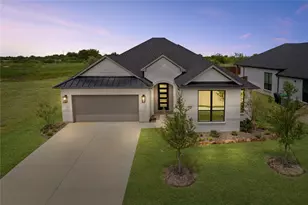 904 Beall St, Denton, TX 76207 - Photo 1
