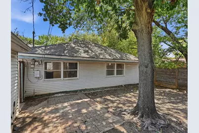 911 Reverchon Drive, Dallas, TX 75211 - Photo 21