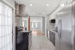 911 Reverchon Dr, Dallas, TX 75211 - Photo 9