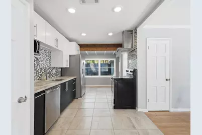 911 Reverchon Drive, Dallas, TX 75211 - Photo 7