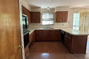 544 Renee Ln, DeSoto, TX 75115 - Photo 9