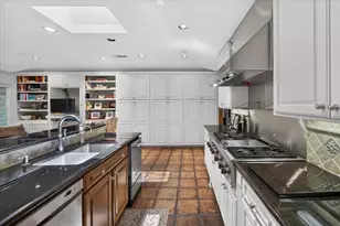 4204 Ledgeview Rd, Fort Worth, TX 76109 - Photo 11