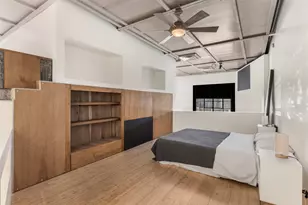 215 N Walton St, Dallas, TX 75226 - Photo 11