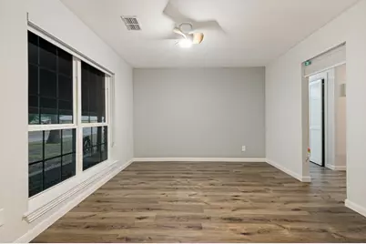 1801 Green Oaks Drive, Irving, TX 75061 - Photo 11
