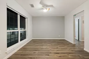 1801 Green Oaks Dr, Irving, TX 75061 - Photo 11