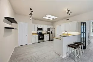 2203 Meadowstone Dr, Carrollton, TX 75006 - Photo 13