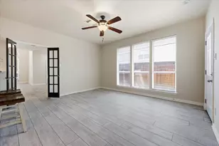 2203 Meadowstone Dr, Carrollton, TX 75006 - Photo 17