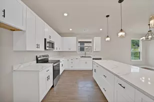 2210 San Saba Ct, Granbury, TX 76048 - Photo 11