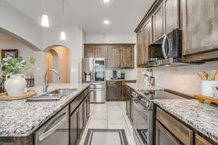 2721 Buffalo Run, Burleson, TX 76028 - Photo 13
