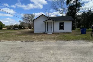 801 Walnut St, Trinidad, TX 75163 - Photo 3