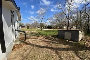 801 Walnut St, Trinidad, TX 75163 - Photo 5