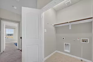 7863 Liverpool Ln, Irving, TX 75063 - Photo 23
