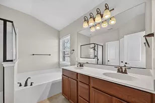 7863 Liverpool Ln, Irving, TX 75063 - Photo 31