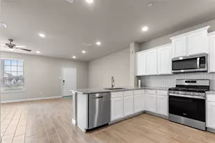 1229 Morgan Dr, Sherman, TX 75090 - Photo 9