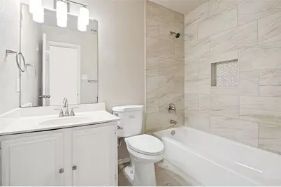 1042 Westover Drive, Lancaster, TX 75134 - Photo 9