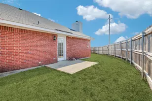 1042 Westover Dr, Lancaster, TX 75134 - Photo 11