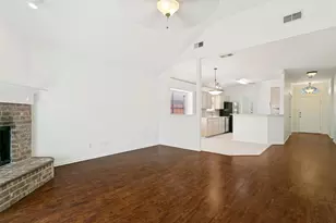 513 Creek Ct, Lewisville, TX 75067 - Photo 3