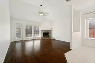 513 Creek Ct, Lewisville, TX 75067 - Photo 3