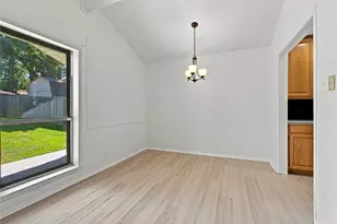 820 E Windsor Dr, Denton, TX 76209 - Photo 9