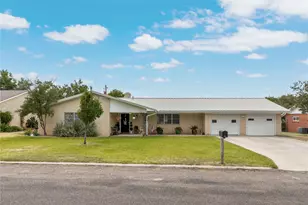 1607 Earl St, Goldthwaite, TX 76844 - Photo 31