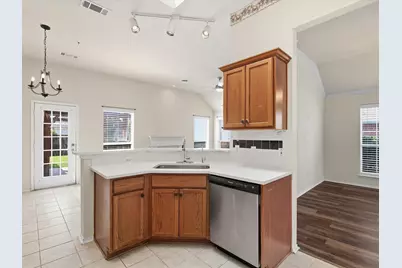 3860 Gillespie Drive, Carrollton, TX 75010 - Photo 11