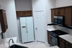 3860 Gillespie Dr, Carrollton, TX 75010 - Photo 9