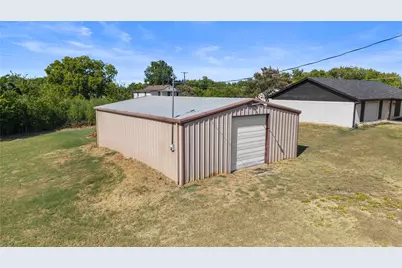 1901 E Texas Street, Denison, TX 75021 - Photo 17