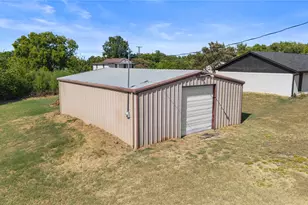 1901 E Texas St, Denison, TX 75021 - Photo 17