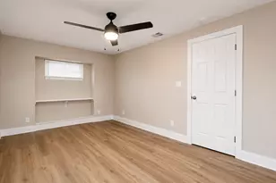 1005 Winnie St, Fort Worth, TX 76112 - Photo 7