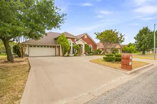 1422 Glenwood Dr, Stephenville, TX 76401 - Photo 5