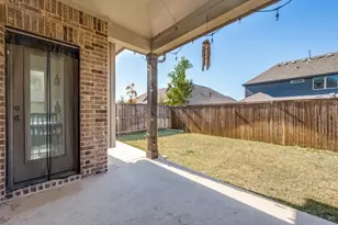 2094 Creekbluff Cir, Lewisville, TX 75010 - Photo 25