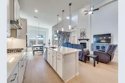 2094 Creekbluff Circle, Lewisville, TX 75010 - Photo 7