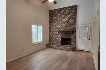 1425 Palmnold Circle W, Fort Worth, TX 76120 - Photo 5