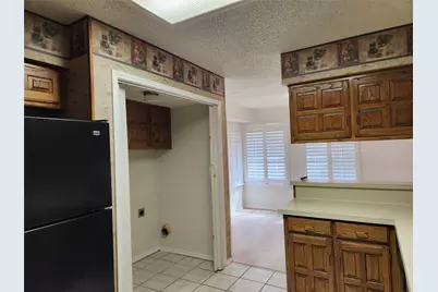 1425 Palmnold Circle W, Fort Worth, TX 76120 - Photo 9