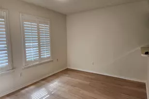 1425 Palmnold Cir W, Fort Worth, TX 76120 - Photo 13