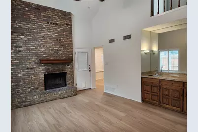 1425 Palmnold Circle W, Fort Worth, TX 76120 - Photo 3