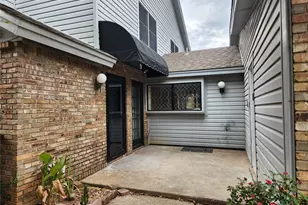 1425 Palmnold Cir W, Fort Worth, TX 76120 - Photo 23